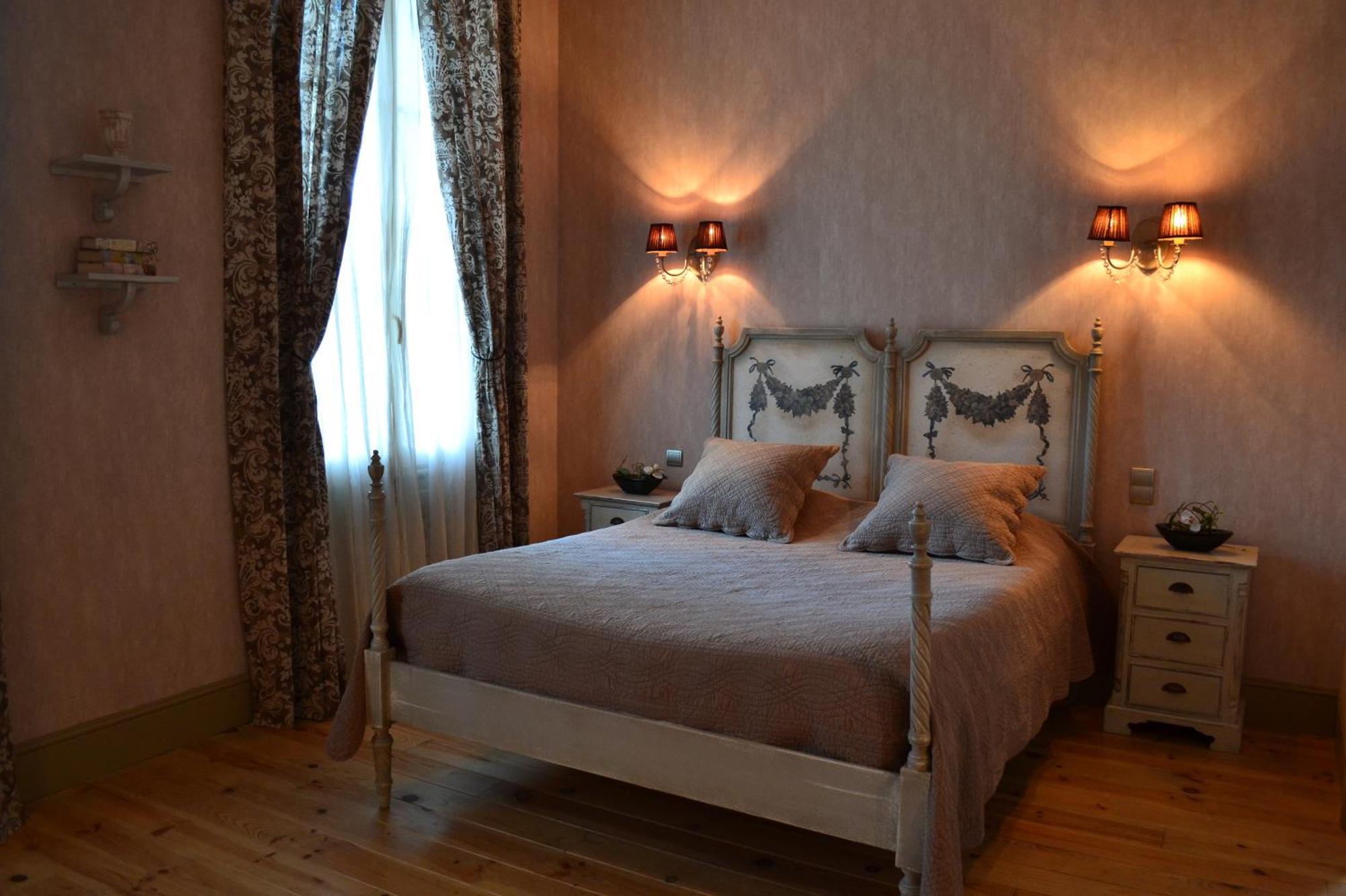 קרקסון Demeure Saint Louis Historic Manor, City 700M, Parking,A C,Clim,Wifi, Heated Pool, City View מראה חיצוני תמונה