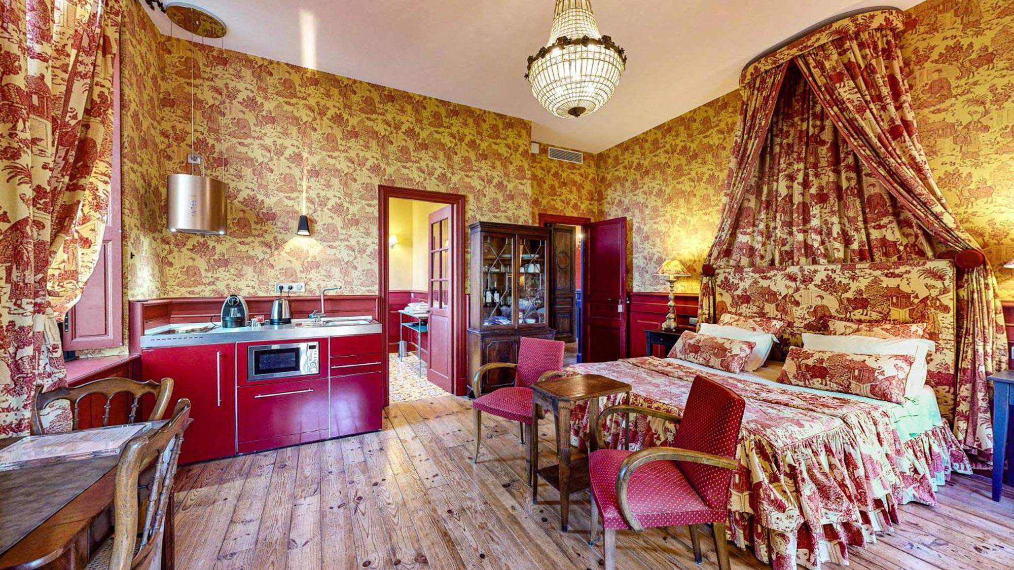 קרקסון Demeure Saint Louis Historic Manor, City 700M, Parking,A C,Clim,Wifi, Heated Pool, City View מראה חיצוני תמונה