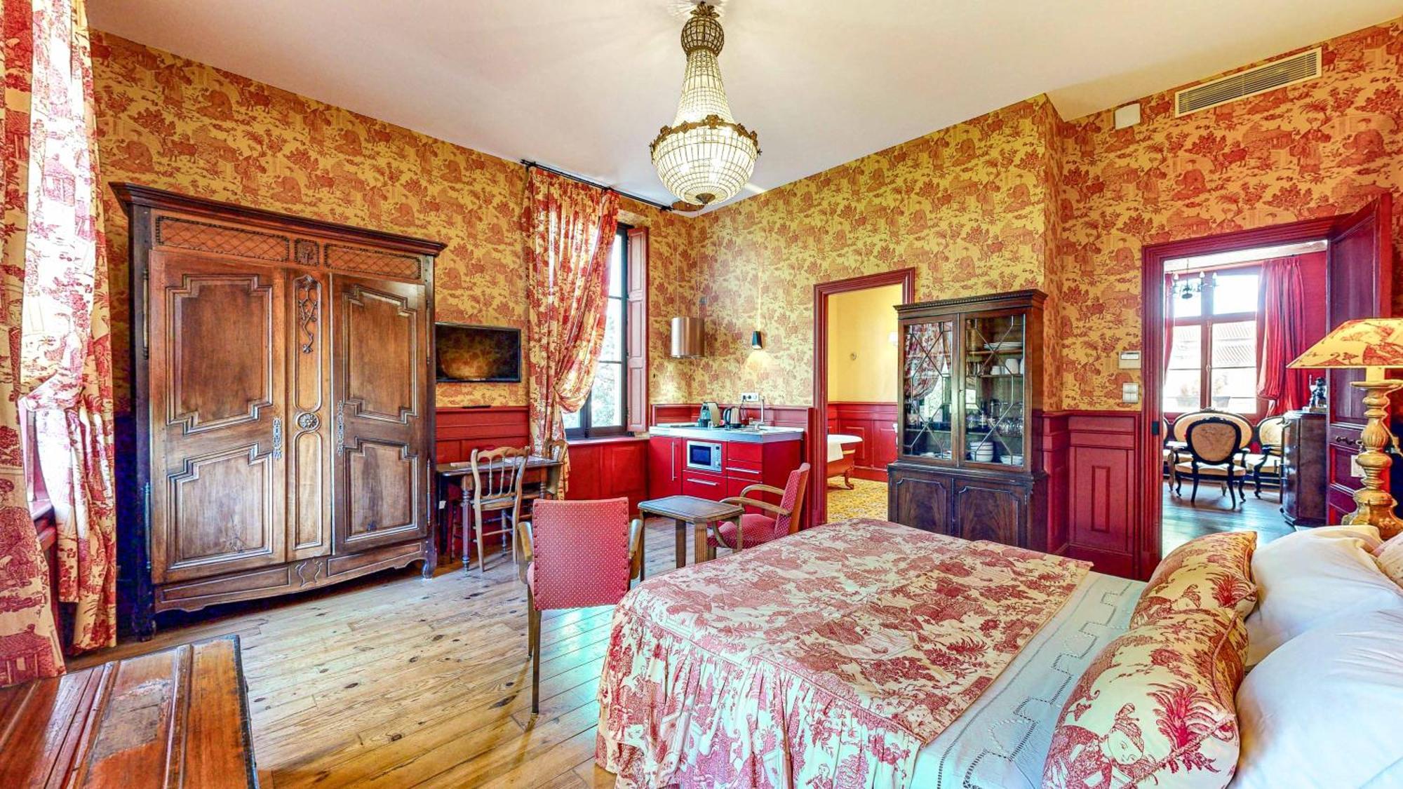 קרקסון Demeure Saint Louis Historic Manor, City 700M, Parking,A C,Clim,Wifi, Heated Pool, City View מראה חיצוני תמונה
